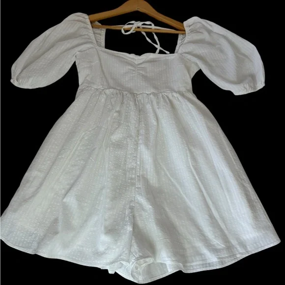 Abercrombie & Fitch White Garment - Picture 2 of 6